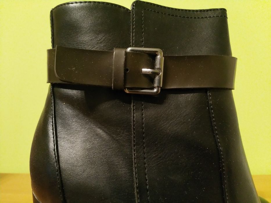 Buty na obcasie roz 40