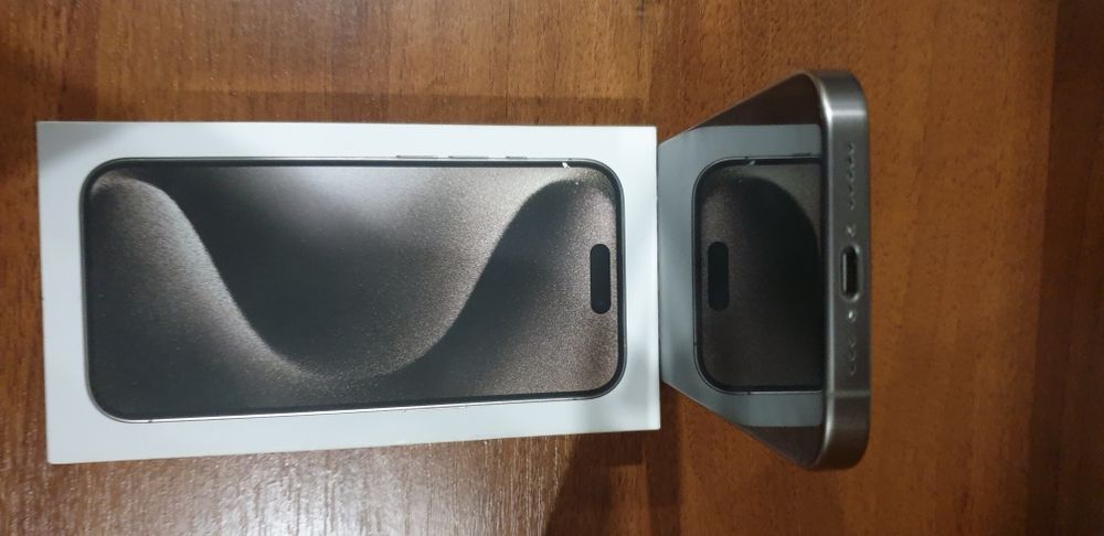 Iphone 15 pro , 128 gb, не включається, iphone