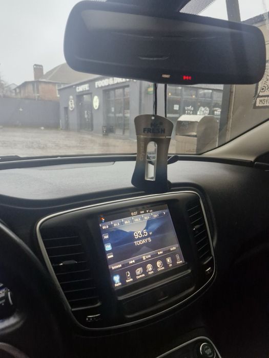 Продам Chrysler 200