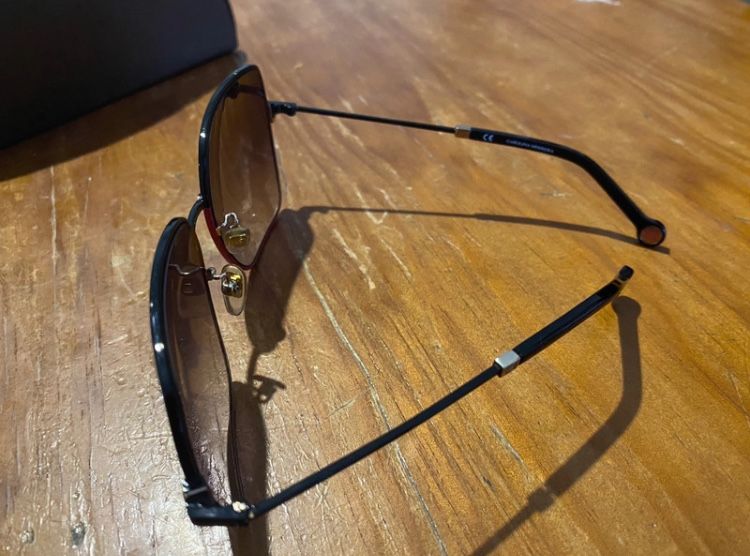 Óculos de sol, Carolina Herrera pretos e bordeaux