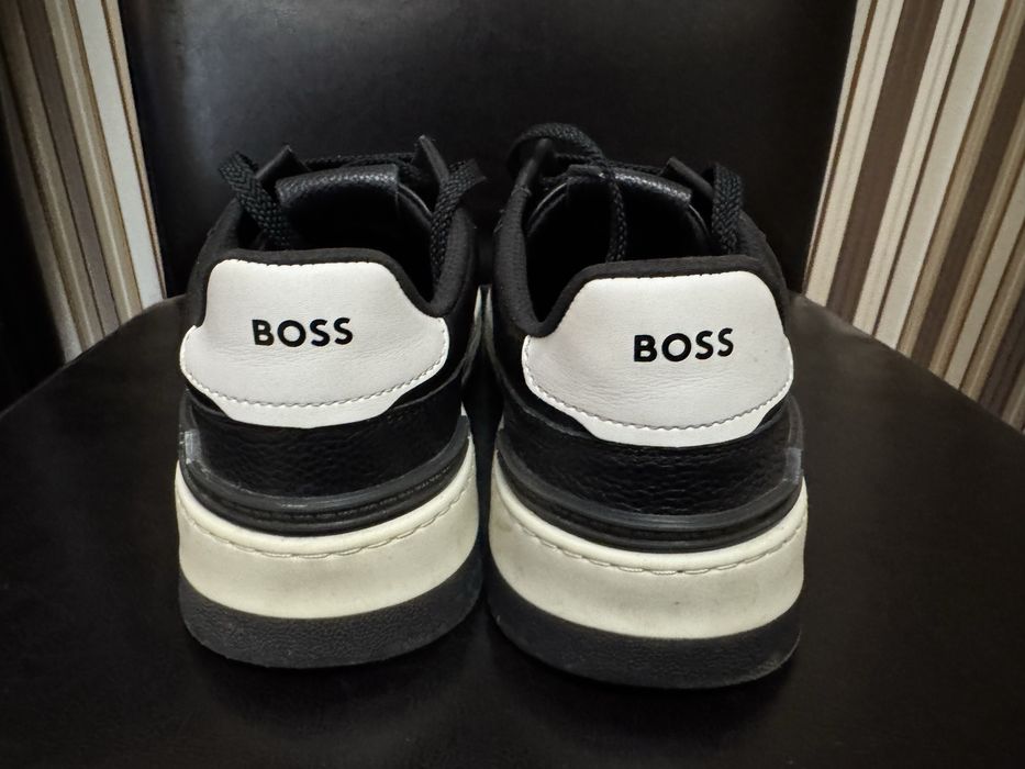 Продам оригінальні Кеди Boss в ідеальному стані