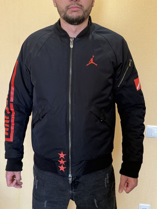 Продам чоловічий бомбер Jordan - Air Jordan Stand Collar Long Sleeve Bomber Jacket
