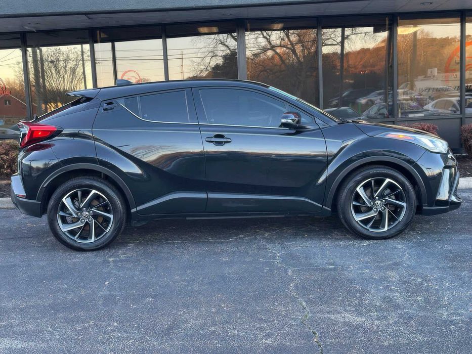 Toyota C-HR      2022