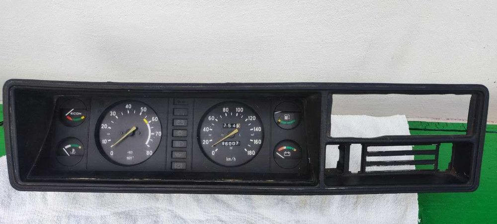 Панель приладів ВАЗ 2107