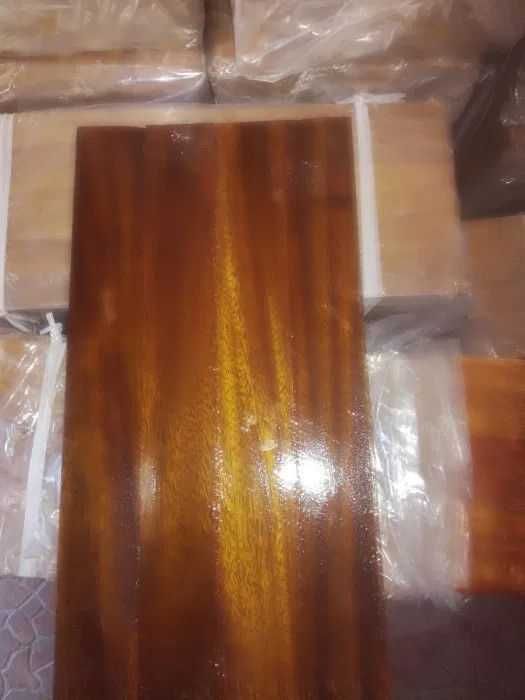 Паркет из массива африканского тика тропическая порода красного дерева