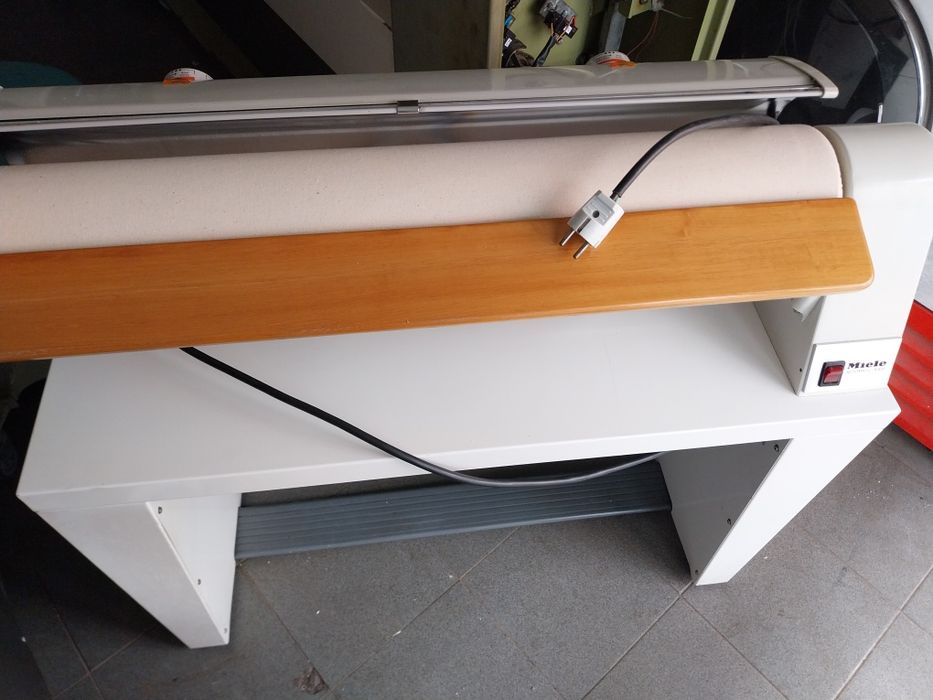 Calandra miele B855,impecável