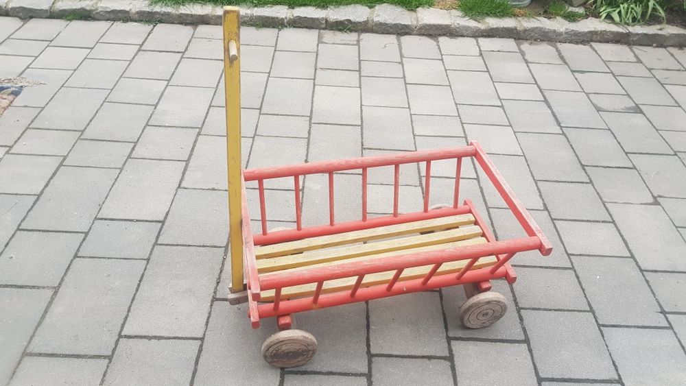 Wózek drewniany dla dzieci