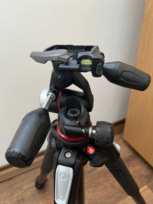 Штатив для камери Manfrotto MK055XPRO3-3W з головою (ідеальний стан, коробка)