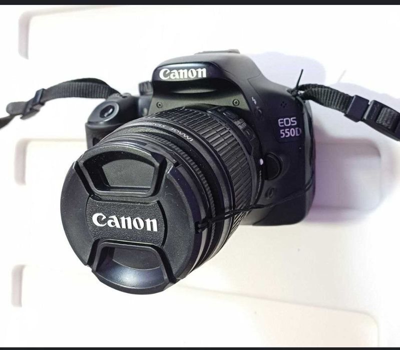 Фотоаппарат Canon EOS 550D + EFS 18-55 mm