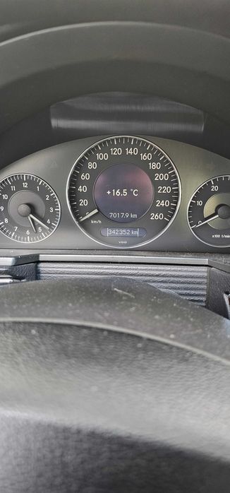 Mercedes E220 Elegance