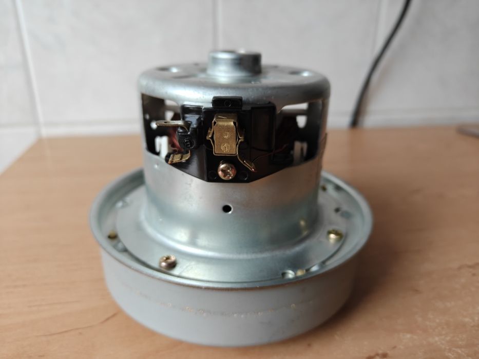 Silnik 1400w odkurzacz
