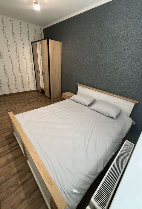 Сдам будинок, подобово з кондиціонером.