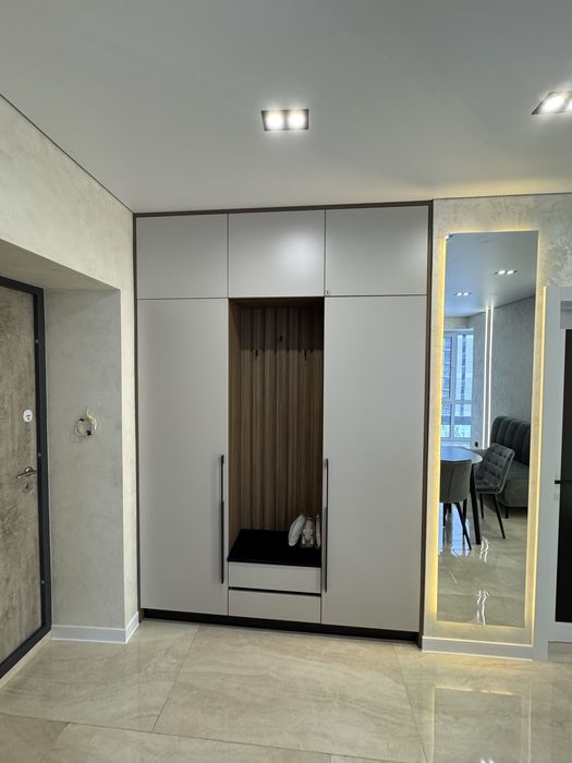 Продам 1 кімнатну біля озера,кухня-студія із індивід. газовим оп