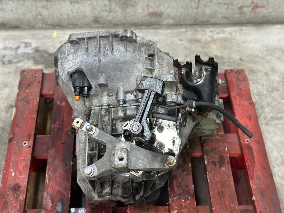 Caixa de velocidades Ford Focus II/ C-Max 1.8tdci (ref.: 6M5R-7002 ZB)