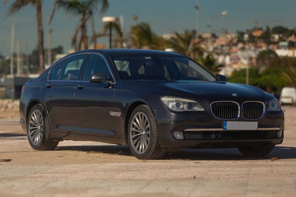 BMW 7.30 em ótimo estado
