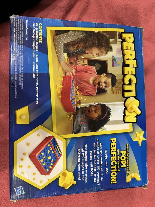 Гра Perfection від Hasbro