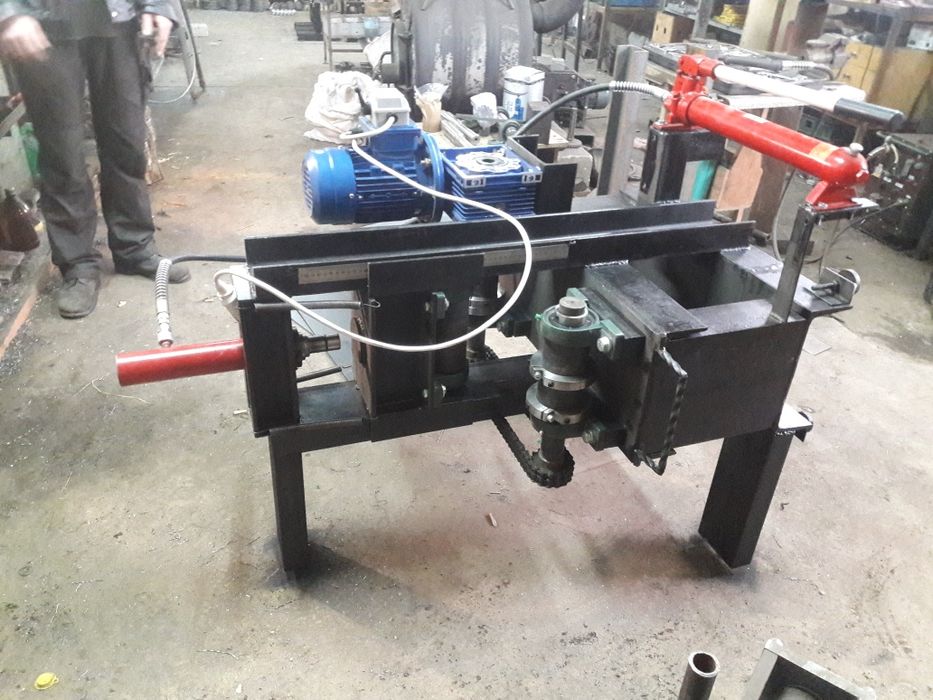 Профилегиб, трубогиб