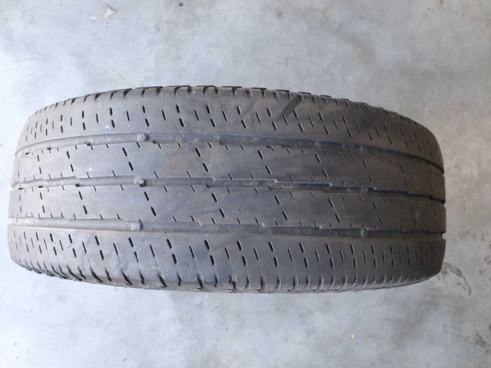 1szt. 215/65/16C 109/107T Continental Vanco 2 5mm 2017r [ 9343 ]