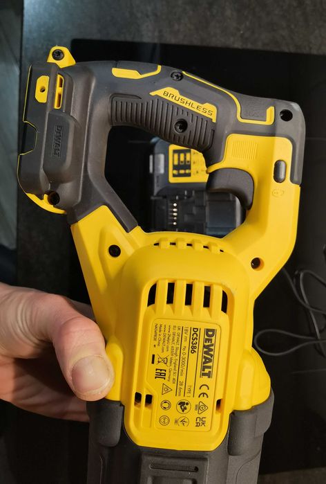 Piła szablasta dewalt dcs386 H2T + 2x 5ah DCBP518 powerstack
