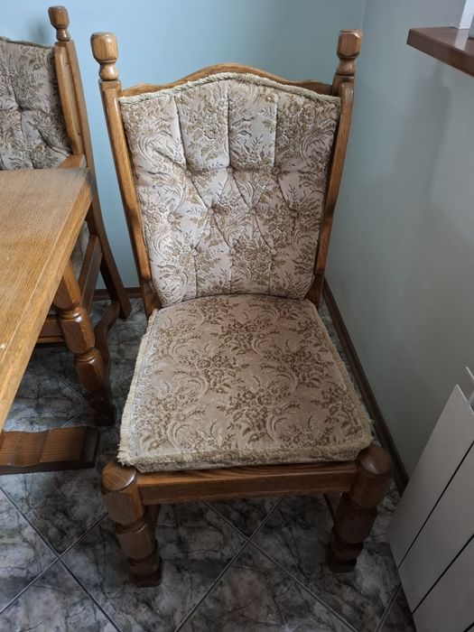 Zestaw rozkładany stół dębowy z krzesłami