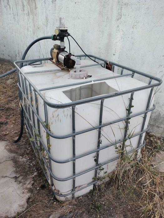 Depósito 1000 litros água com bomba de água monofásica