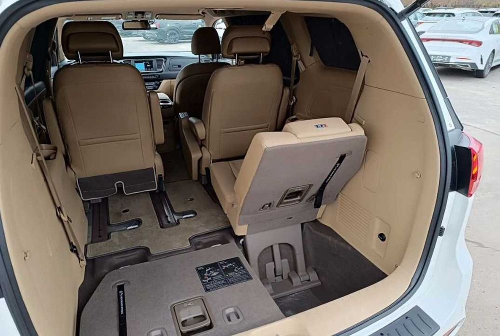 Kia Carnival  2019