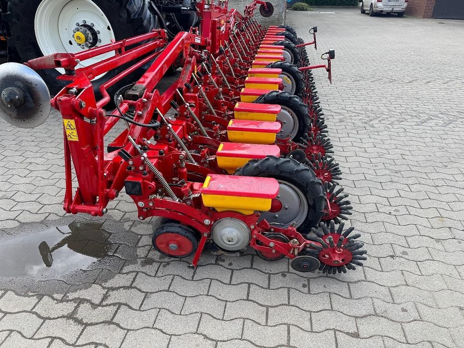 Siew buraków cukrowych, kukurydzy Grimme Matrix 1800, Vaderstad Tempo