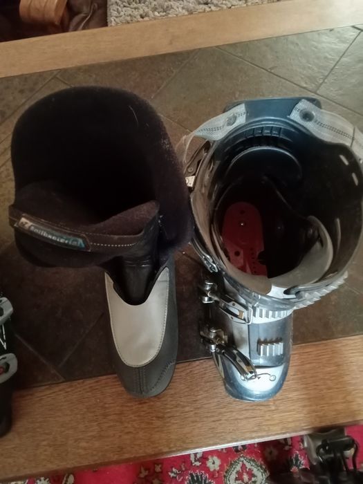 Продам лижі в комплекті з черевиками