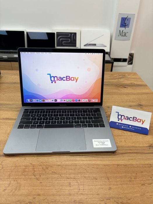 MacBook Pro 13" (I5, 2019) Space Gray — версія на 8/256 ГБ SSD.