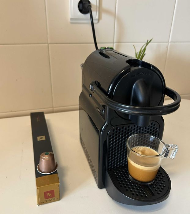 Máquina café NESPRESSO Delonghi Inissia