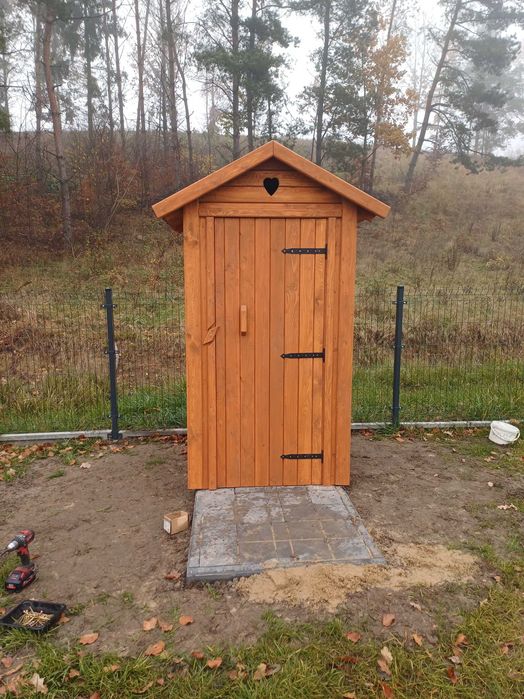 wc drewniane/wc ogrodowe/wychodek/toaleta