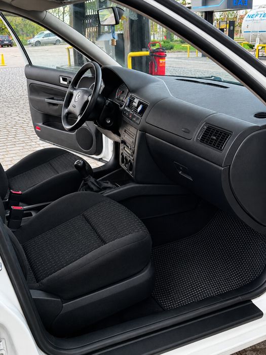 Продам Volkswagen Golf 4 1.9 турбо дизель в идеальном состоянии