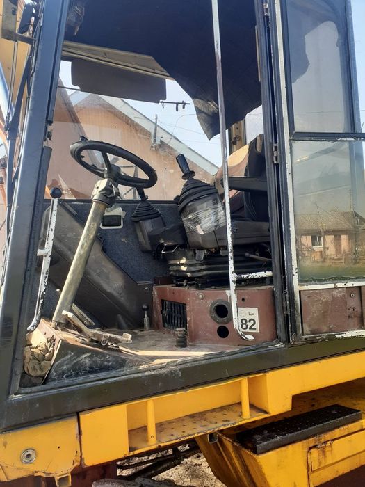 Продам Екскаватор CASE 688