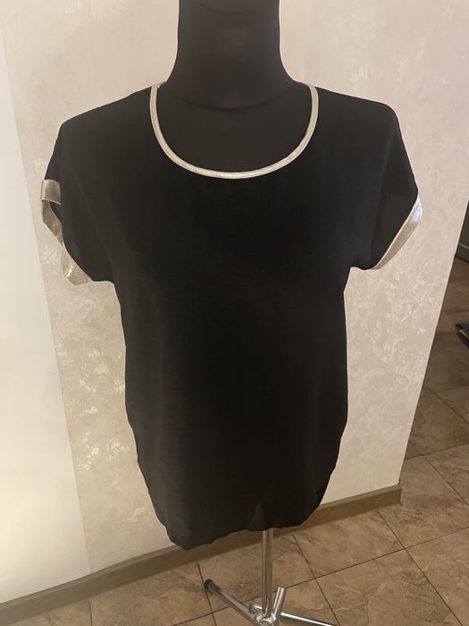 Nowa z metką bluzeczka