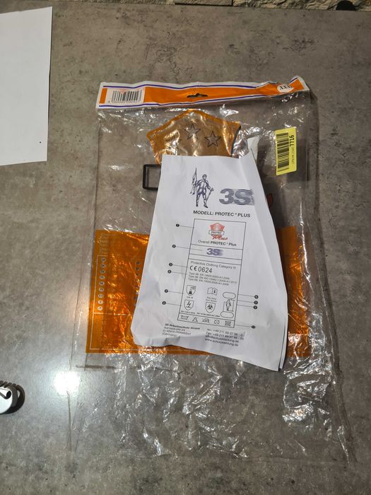 Kombinezon chroniący przed chemikaliami XXXL