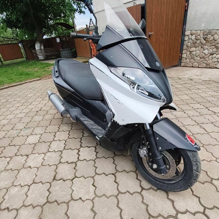 Ямаха Максі 250см³