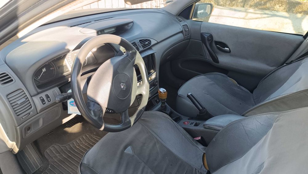 Renault laguna 2004    (Braganca)