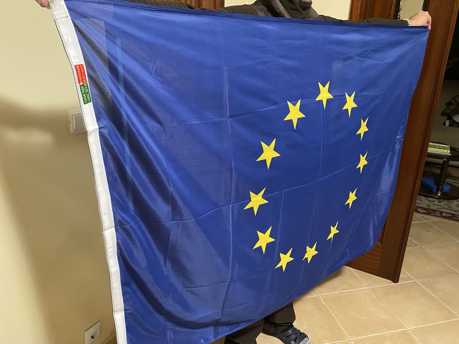 Bandeira oficial da Com. Econ. Europeia