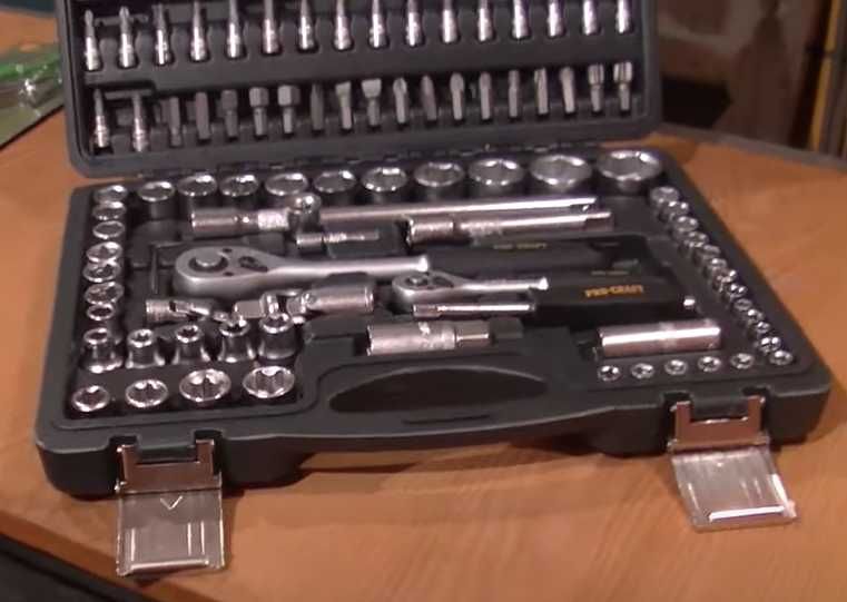 Інструмент для ремонту на 108 одиниць