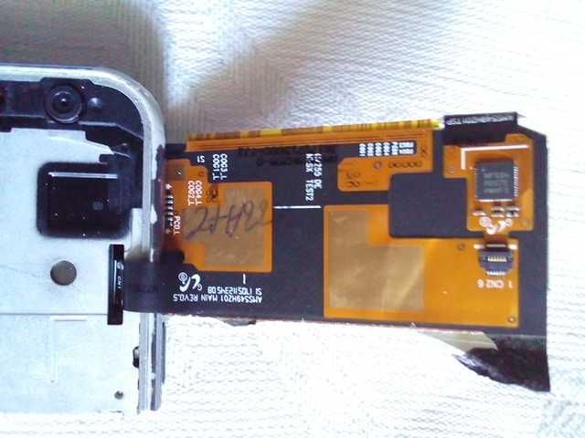 На продаж смартфон Samsung частина корпусу мікросхеми