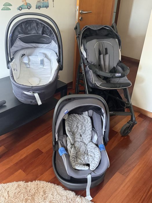 Carrinho de bebê trio chicco / ovo + isofix +alcofa