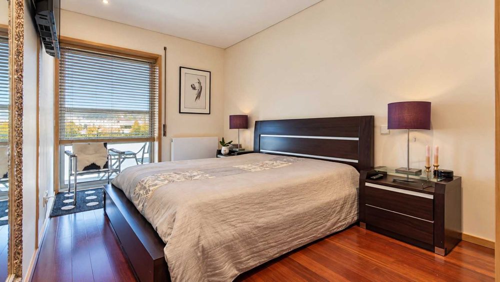 Apartamento T1 com varanda e garagem fechada, Póvoa de Varzim