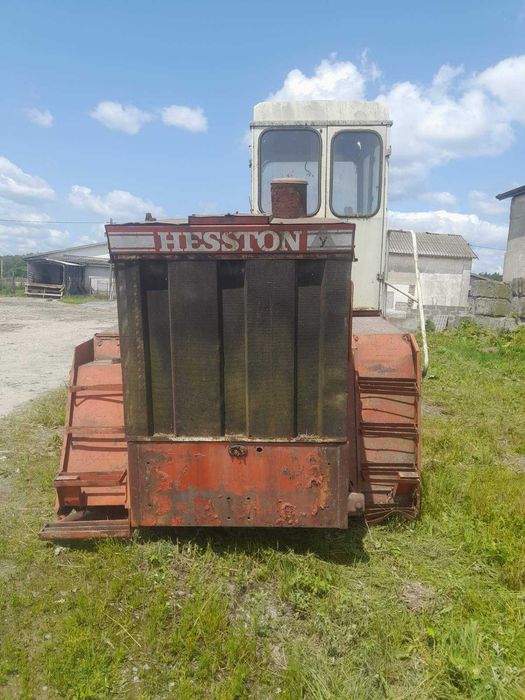 комбайн HESSTON 7600