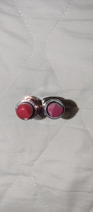 Увлажнающая помада, блеск Avon