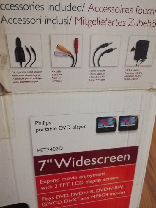 Philips PET7402 - DVD player / 2 LCD monitors - display 7