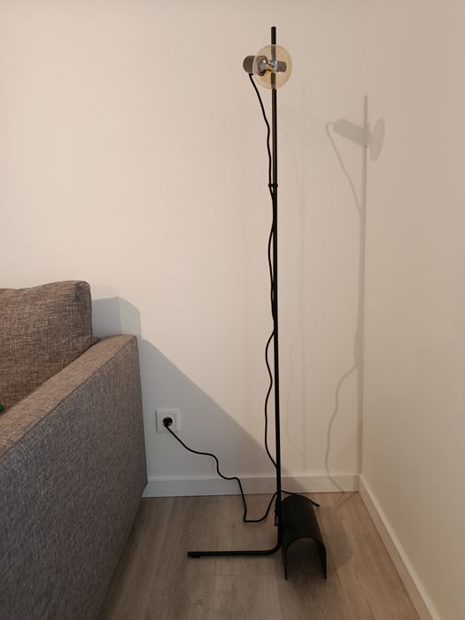 Candeeiro pé IKEA