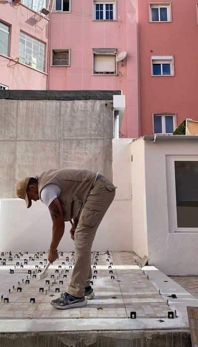 piso Vinílico, piso flutuante, pladur, ladrilho, pintura, pintor, cerâmica, eletricista, canalizador,