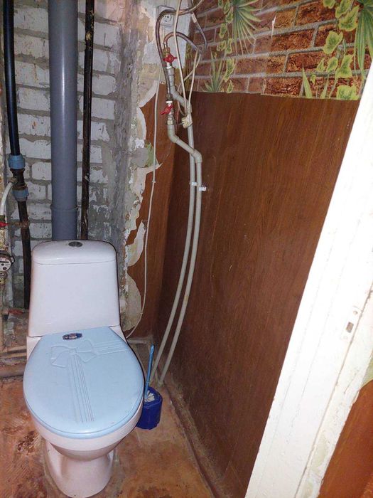 `Продам 2х кімнатну на Власівці