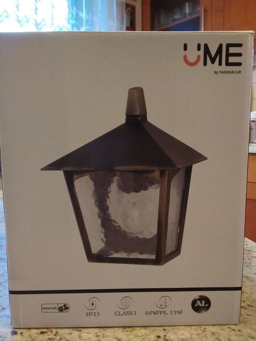 Lampa na zewnątrz
