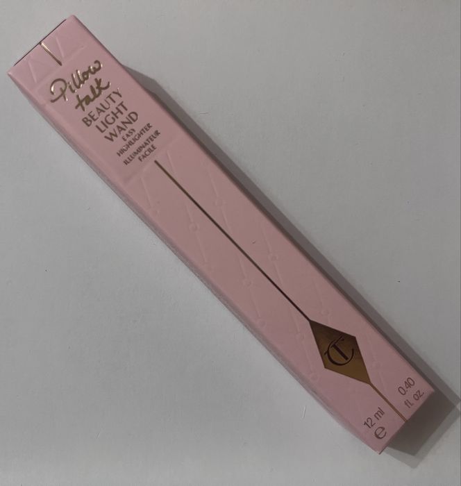 Charlotte Tilbury płynny rozświetlacz beauty wand pillow talk medium